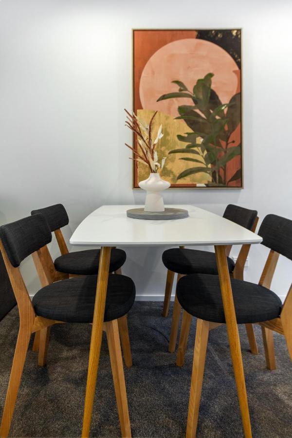 Apartment Indulge In Hagley Park 2 Bed 2 Bath Christchurch